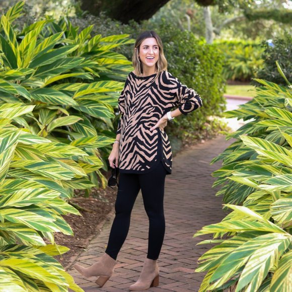 Cabi 3884 Dani Pullover Sweater Size Small EUC - Picture 1 of 5